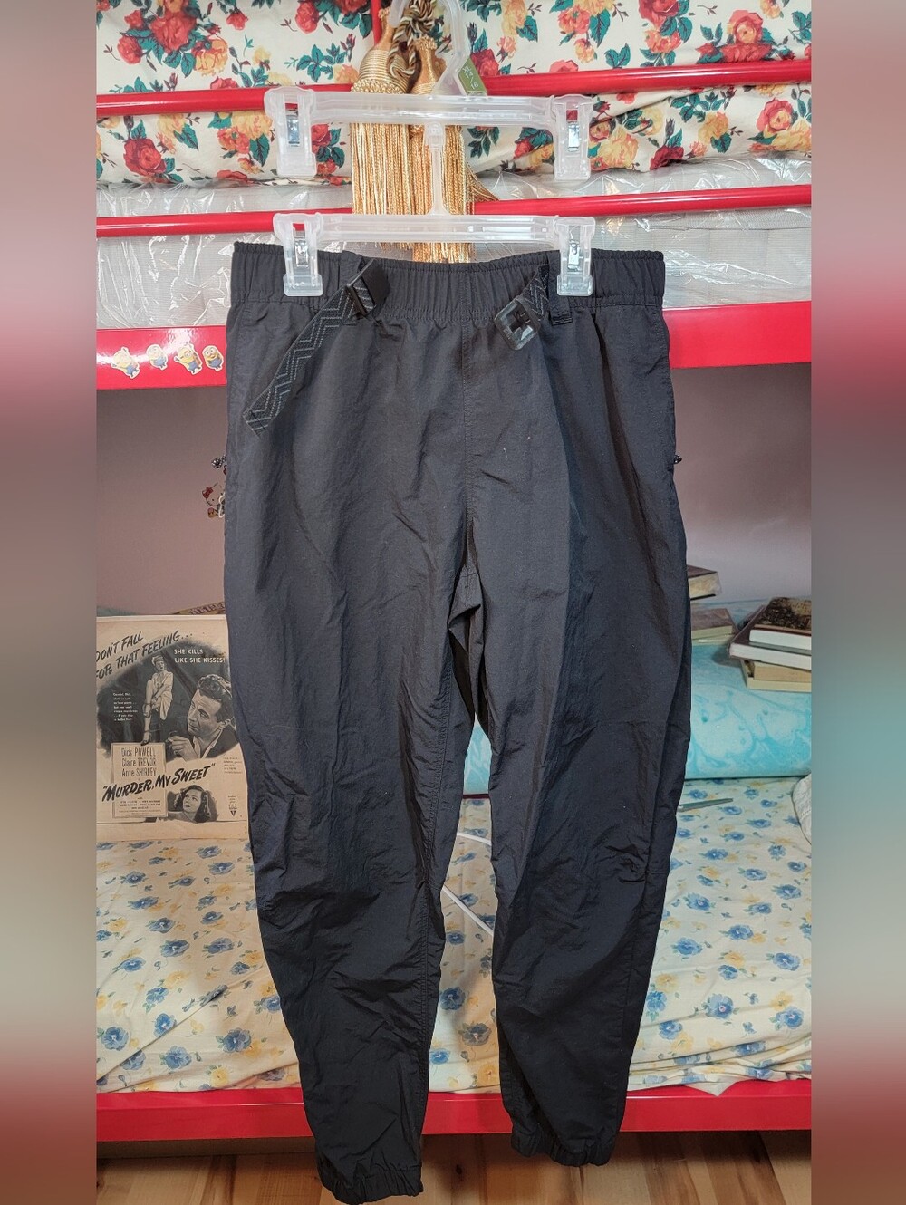 Mountain Hardwear Black Women's Track Pants with Elastic Cuffs Size Small